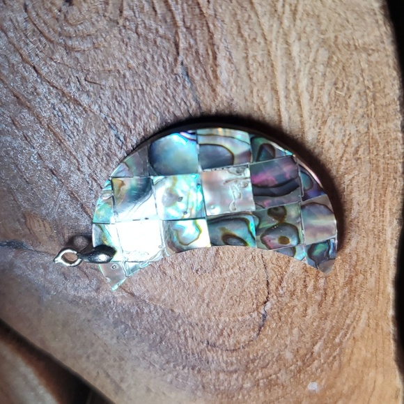 New Natural Abalone Shell Half-Moon Pendant. - Picture 4 of 14